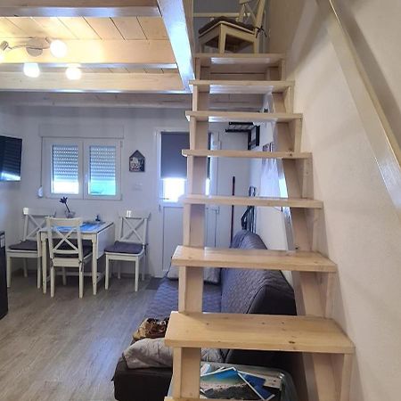 Studio Apartman Loreta เซรส ภายนอก รูปภาพ